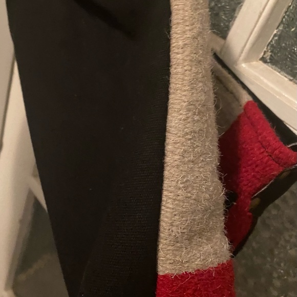 Forever 21 ~ Pendleton style “Carpet” Bag Purse w/black belt leather like strap! - Picture 5 of 15